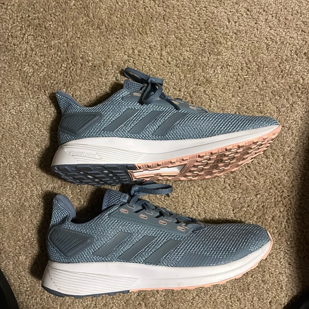 Women’s size 9.5 adidas O-Tholite light blue with pink